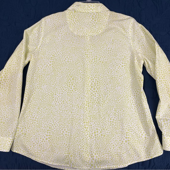Chico’s Women’s Size 1 (M) Lime Green Spotted Button Up Shirt Long Sleeve Spring - Picture 3 of 7